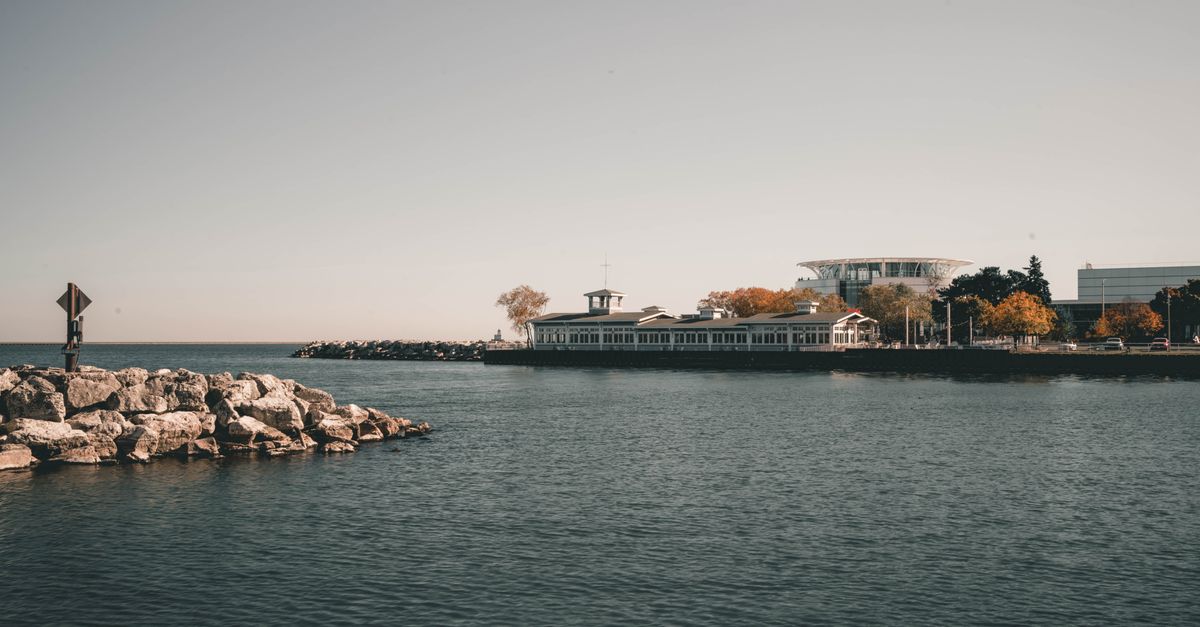 Milwaukee on the Chicago & Great Lakes route